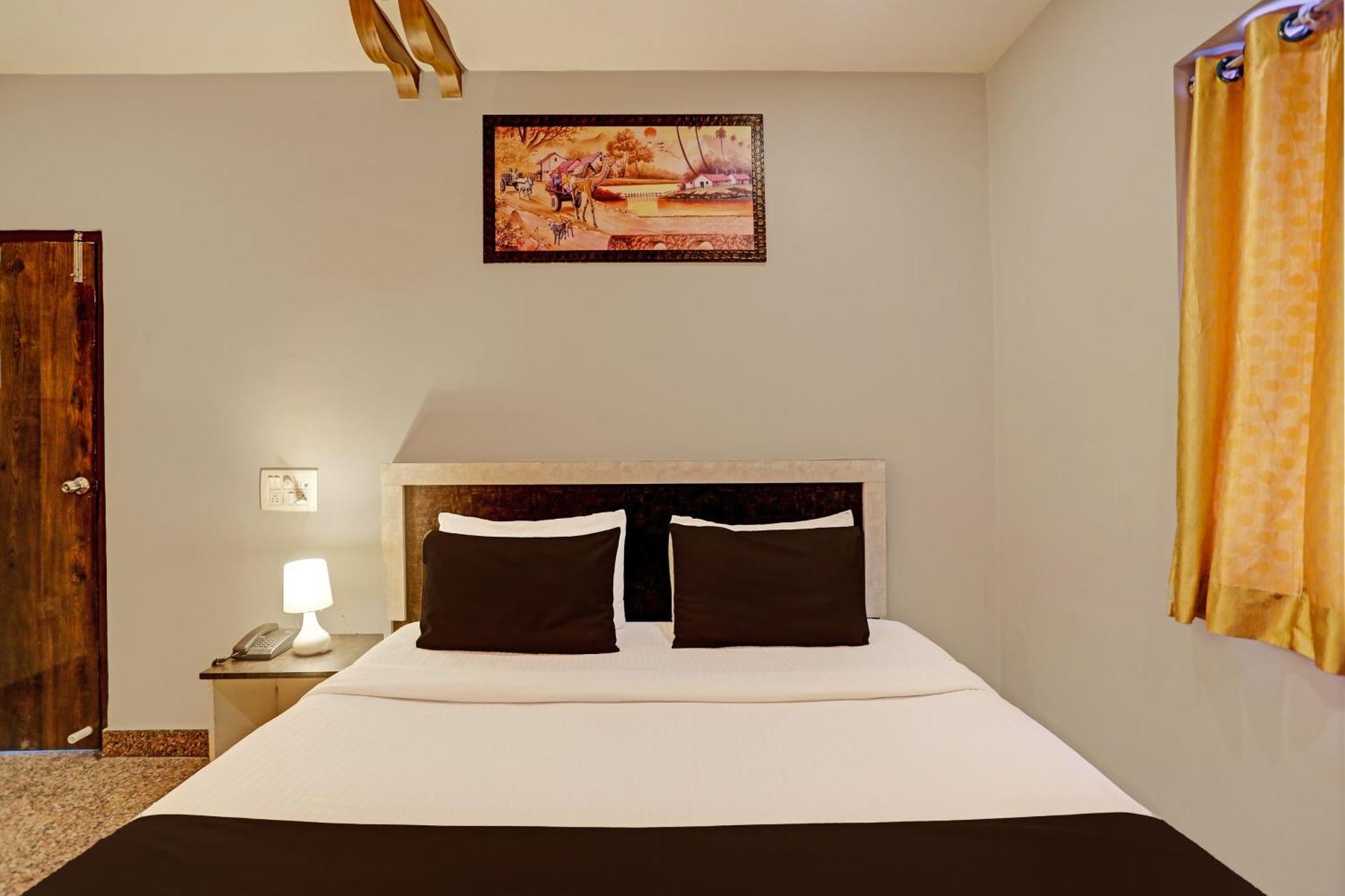 Hotel Airport Land New Delhi Exterior photo