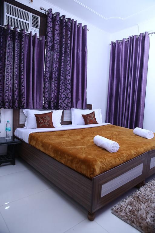 Hotel Airport Land New Delhi Room photo