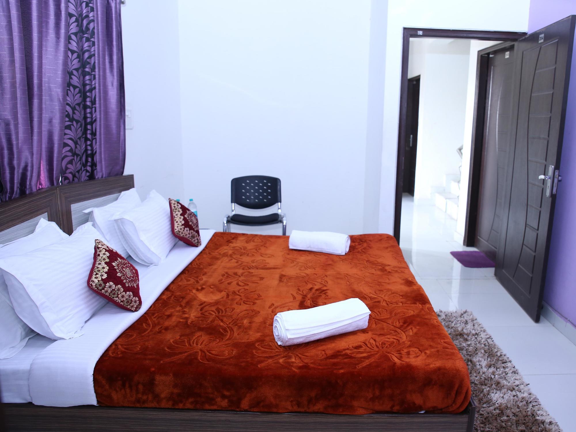 Hotel Airport Land New Delhi Exterior photo
